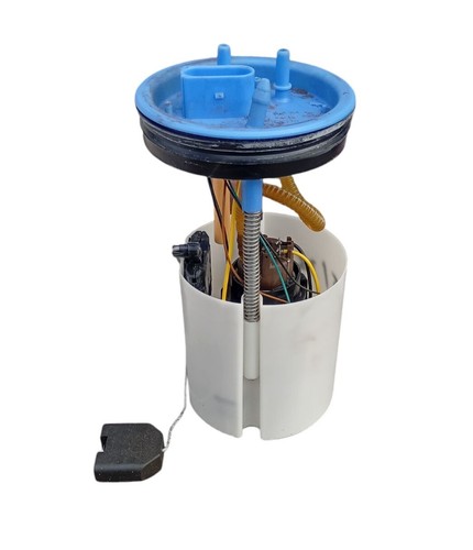 Krafstoffgeber mit pumpe - krafstoffgeber,